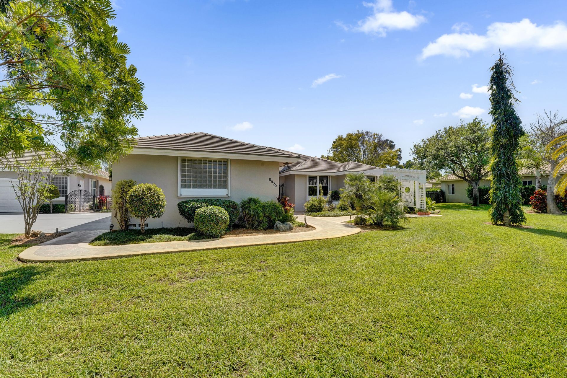 5970 SW 55th Street, Davie, FL 33314 Photo