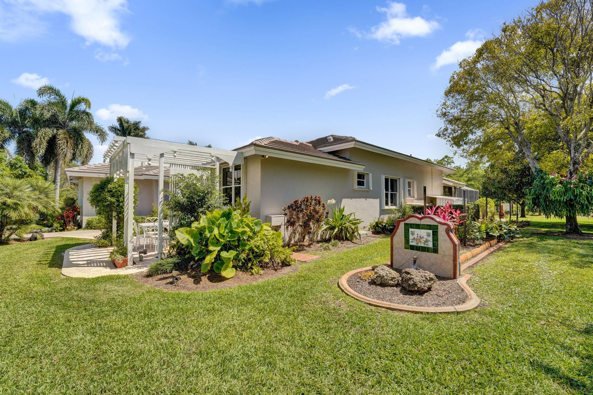 5970 SW 55th Street, Davie, FL 33314 Photo