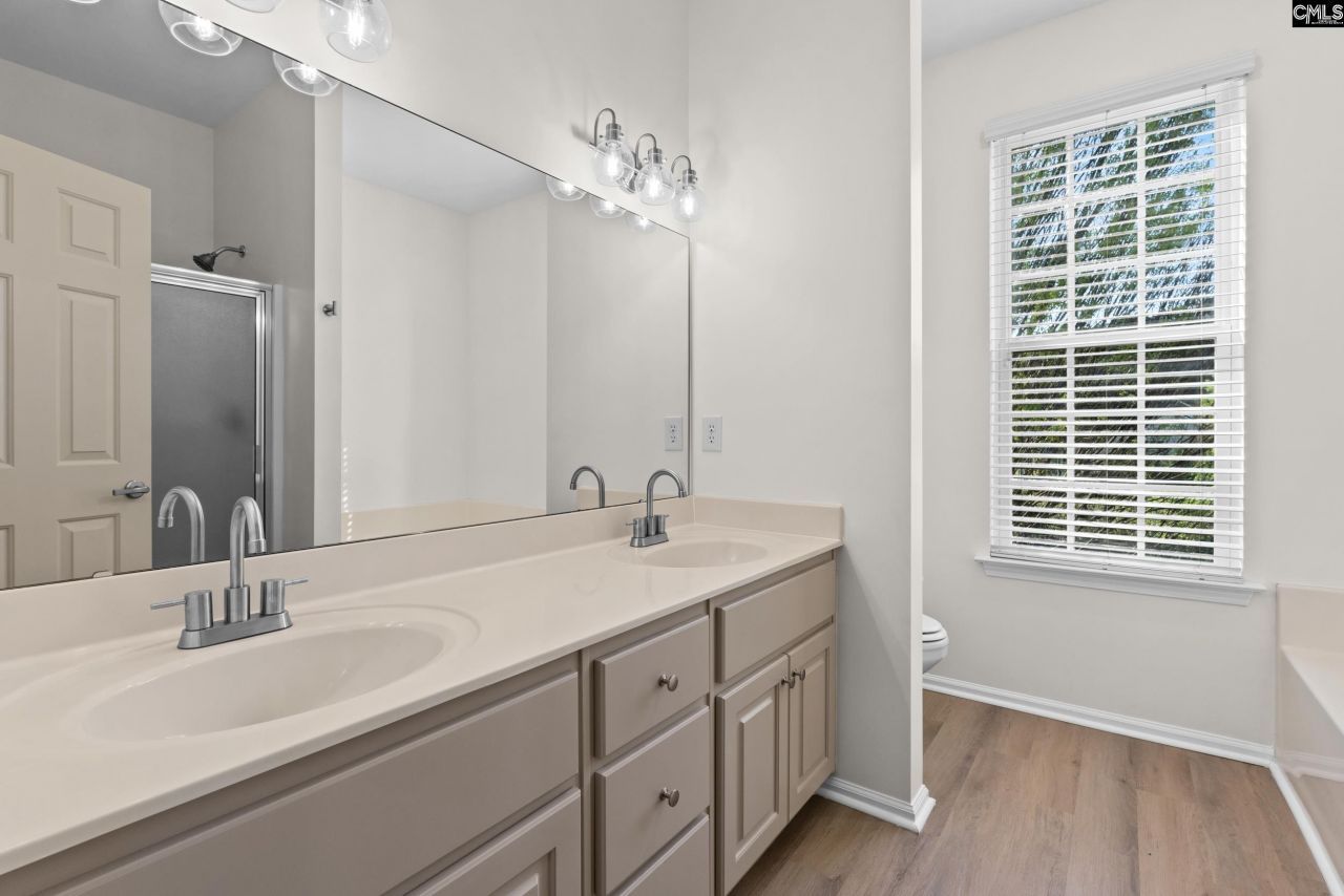 376 Northwood Street  Photo 12