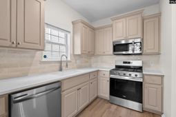 376 Northwood Street  photo 4