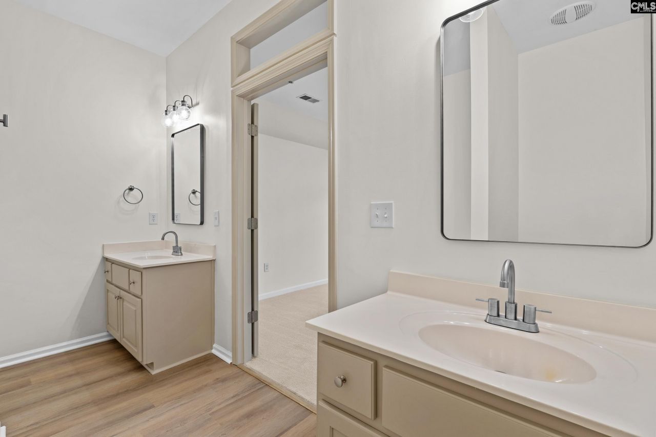 376 Northwood Street  Photo 9