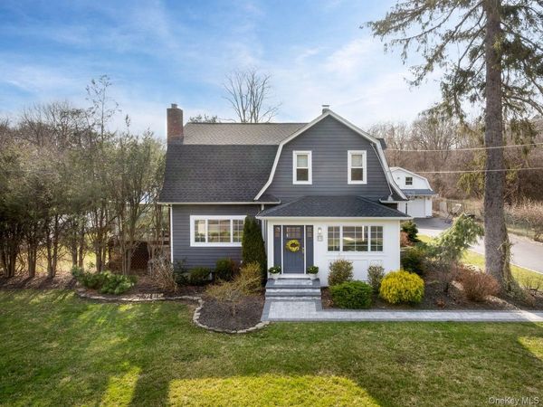 88 Astor Avenue, Saint James, NY 11780