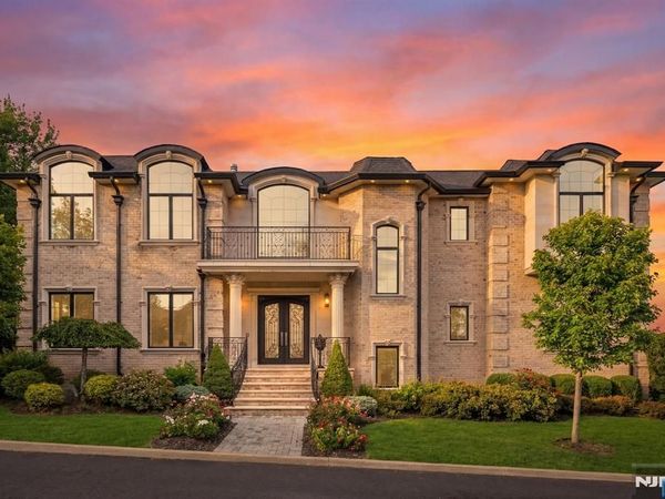 111 Demarest Avenue, Englewood Cliffs, NJ 07632