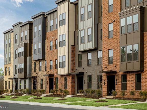 43791 METRO TER , Unit B, ASHBURN, VA 20147