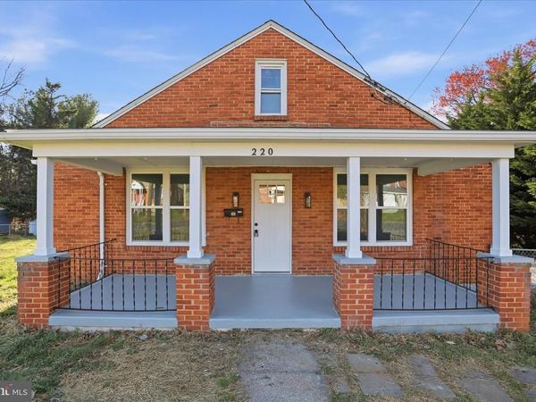 220 MANASSAS AVENUE, FRONT ROYAL, VA 22630
