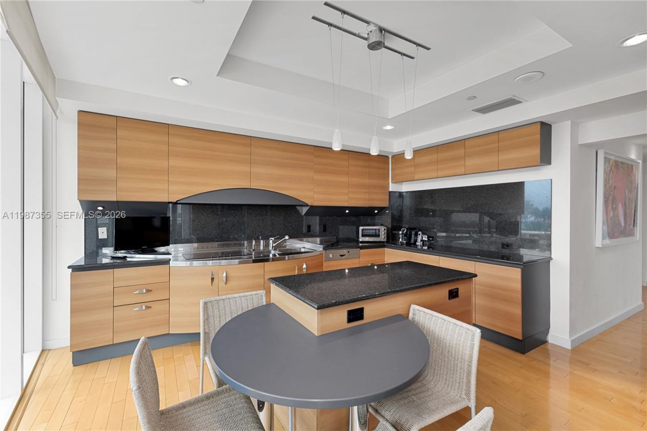 19955 NE 38th Ct , Unit 701, Aventura, FL 33180 Photo