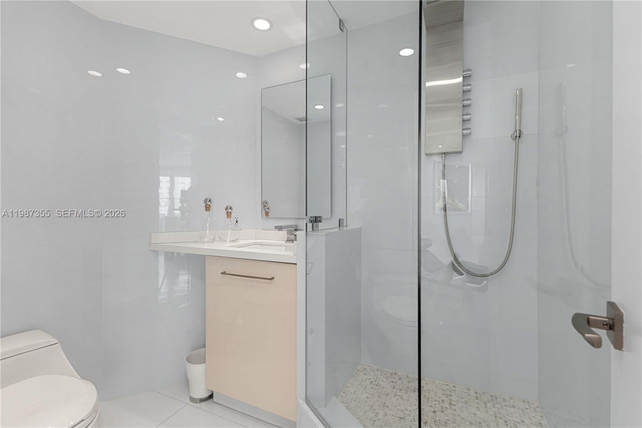 19955 NE 38th Ct , Unit 701, Aventura, FL 33180 Photo