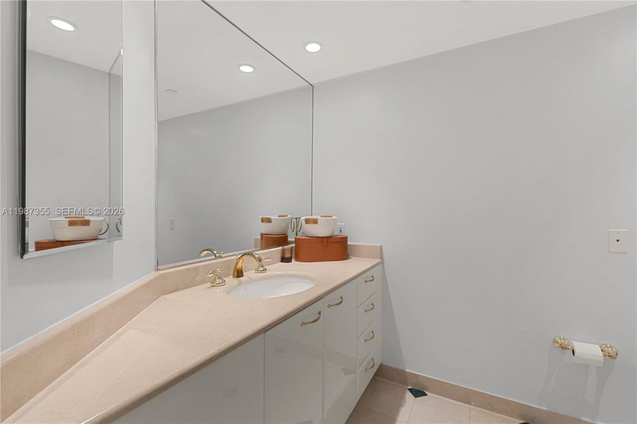 19955 NE 38th Ct , Unit 701, Aventura, FL 33180 Photo