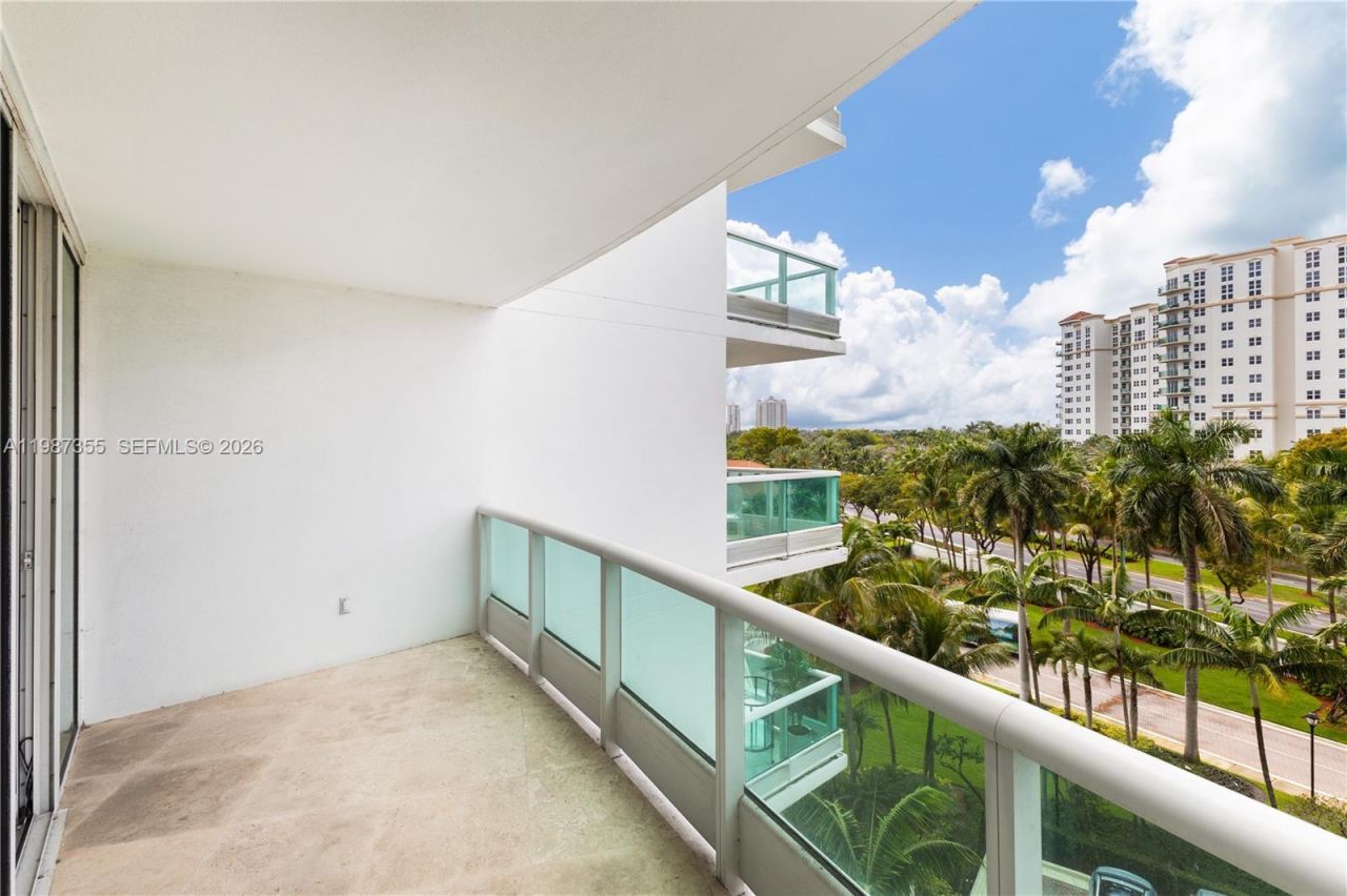 19955 NE 38th Ct , Unit 701, Aventura, FL 33180 Photo