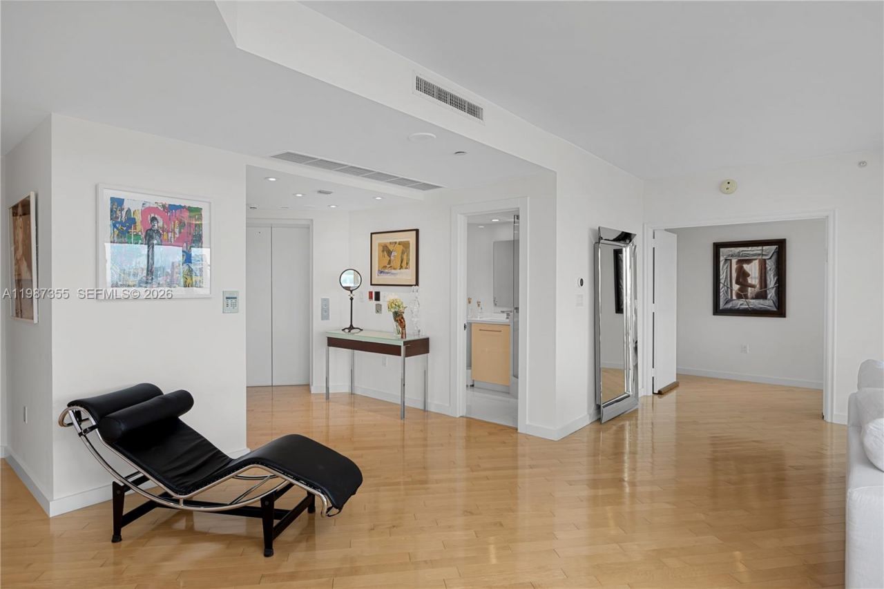 19955 NE 38th Ct , Unit 701, Aventura, FL 33180 Photo