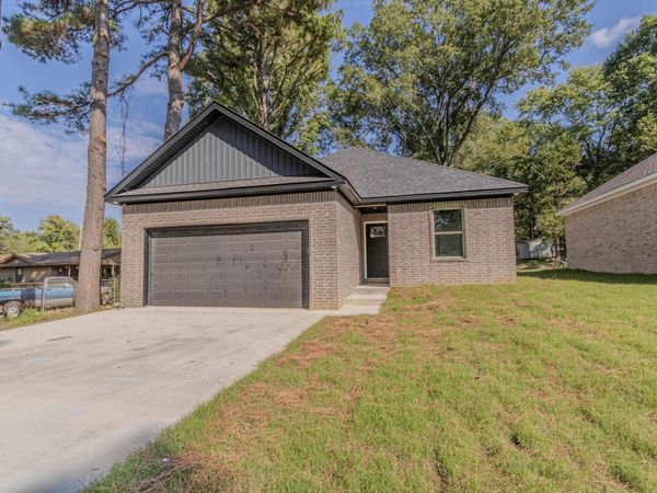 918-A Mays, Jonesboro, AR 72405