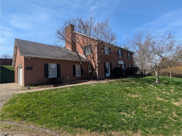 12 Wildwood Road, St Clairsville, OH 43950