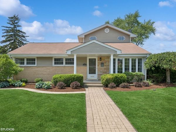 Arlington Heights, IL 60005