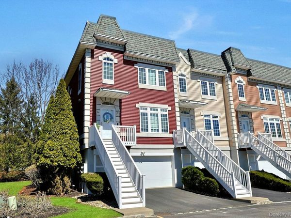 44 Alexander Court, Nanuet, NY 10954