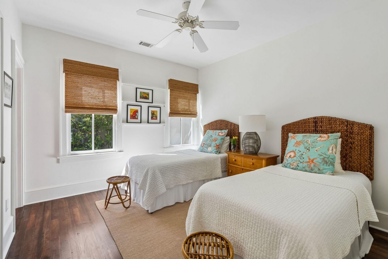 115 Civitas Street Photo 27