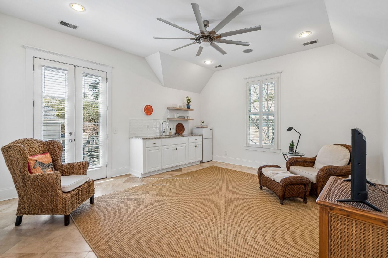 115 Civitas Street Photo 30