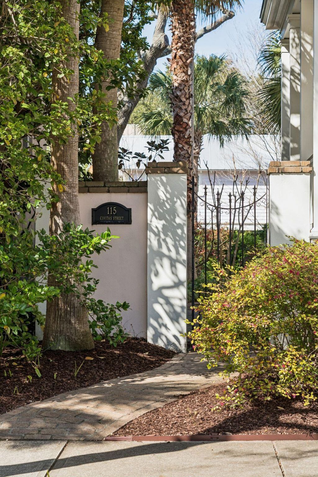 115 Civitas Street Photo 4