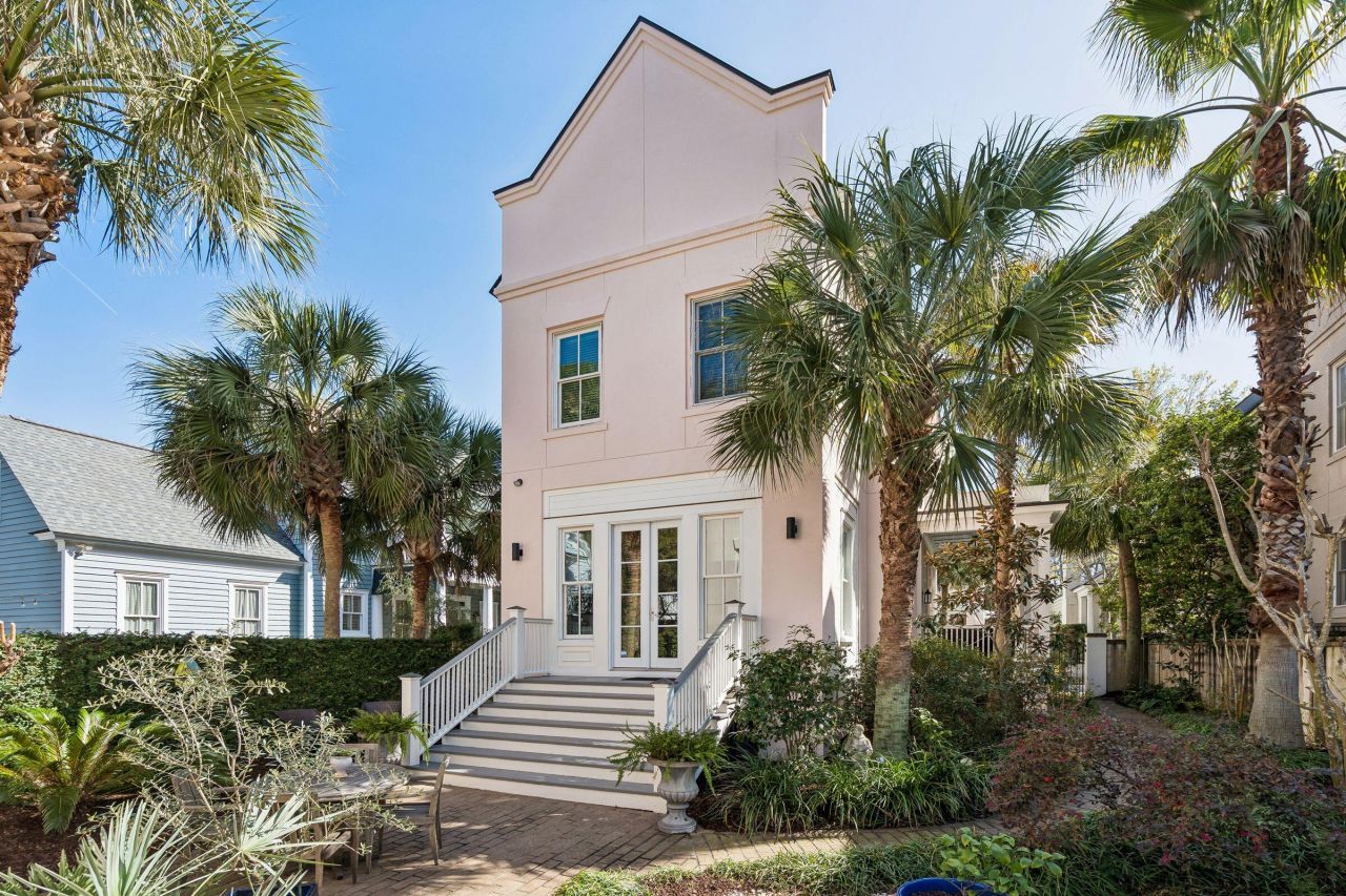 115 Civitas Street Photo 8