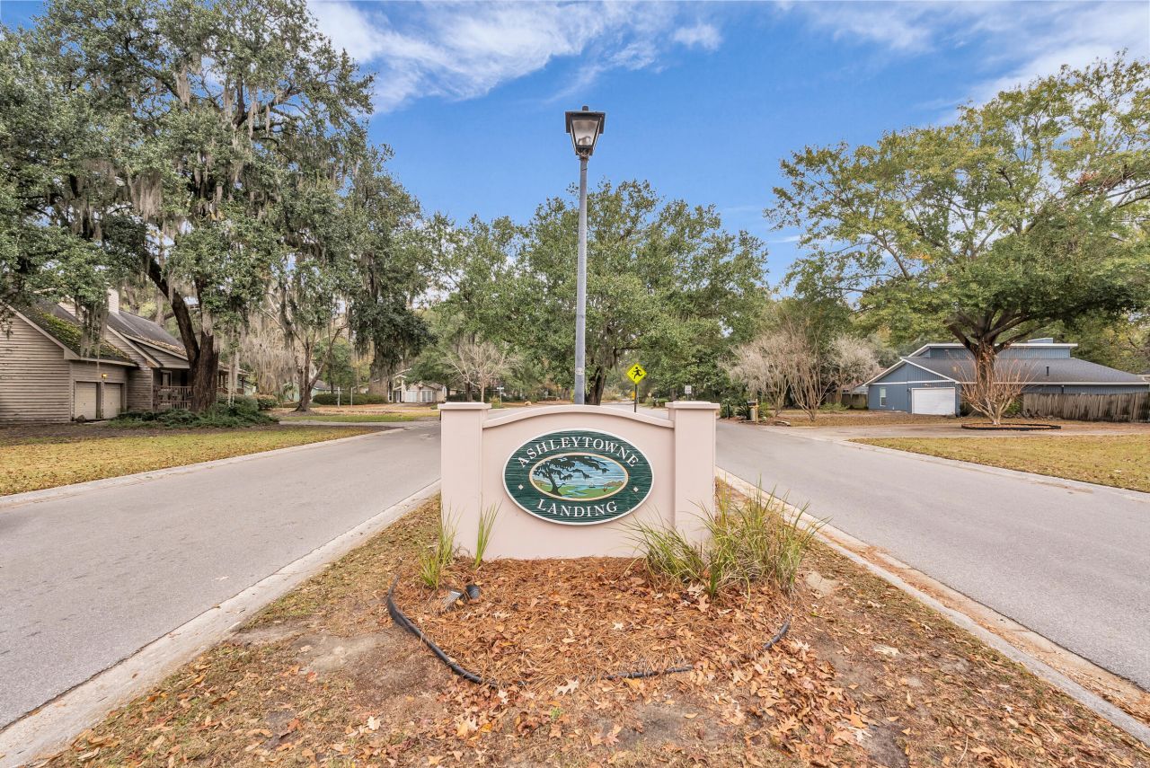 2334 Treescape Drive Photo 40