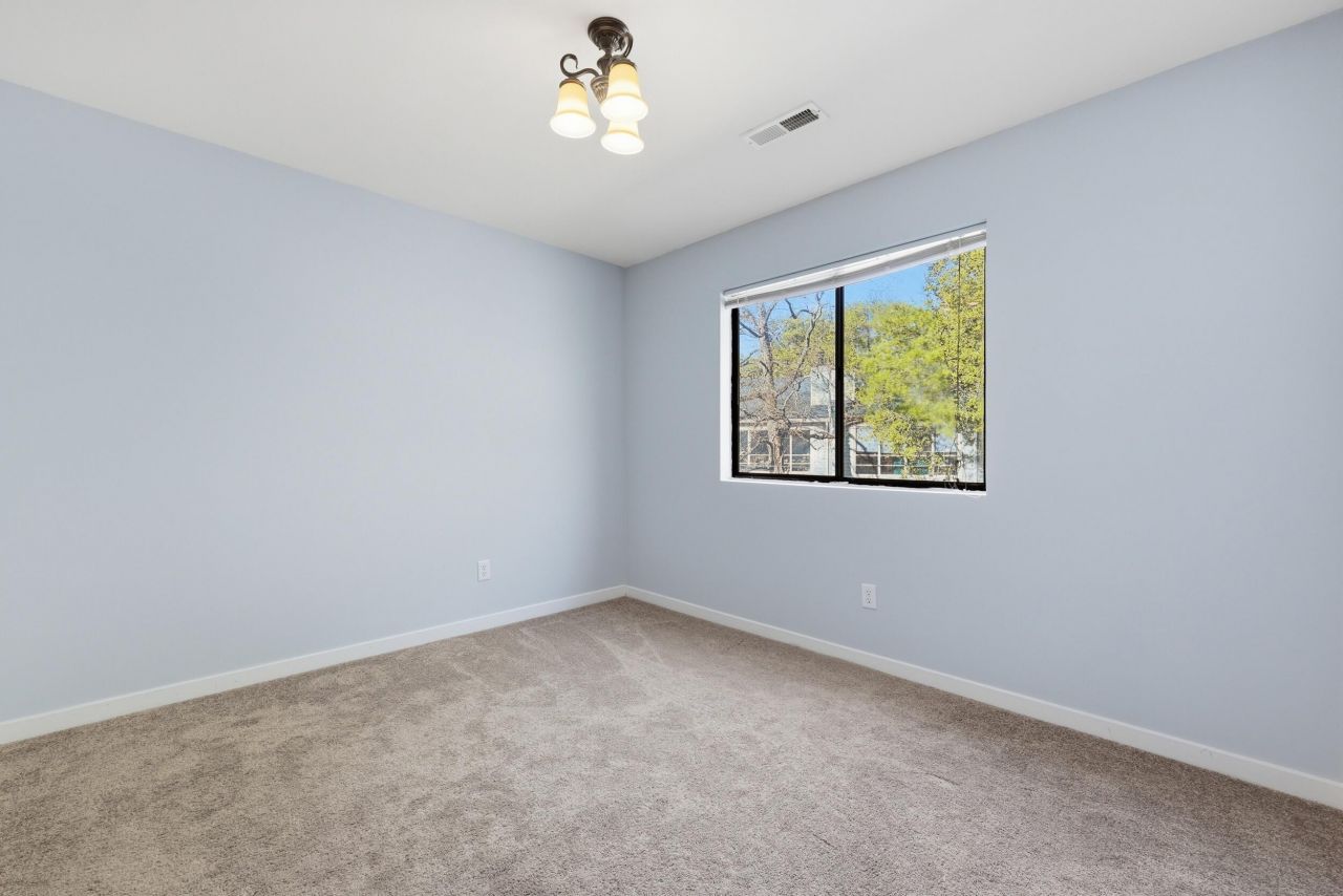 2334 Treescape Drive Photo 7