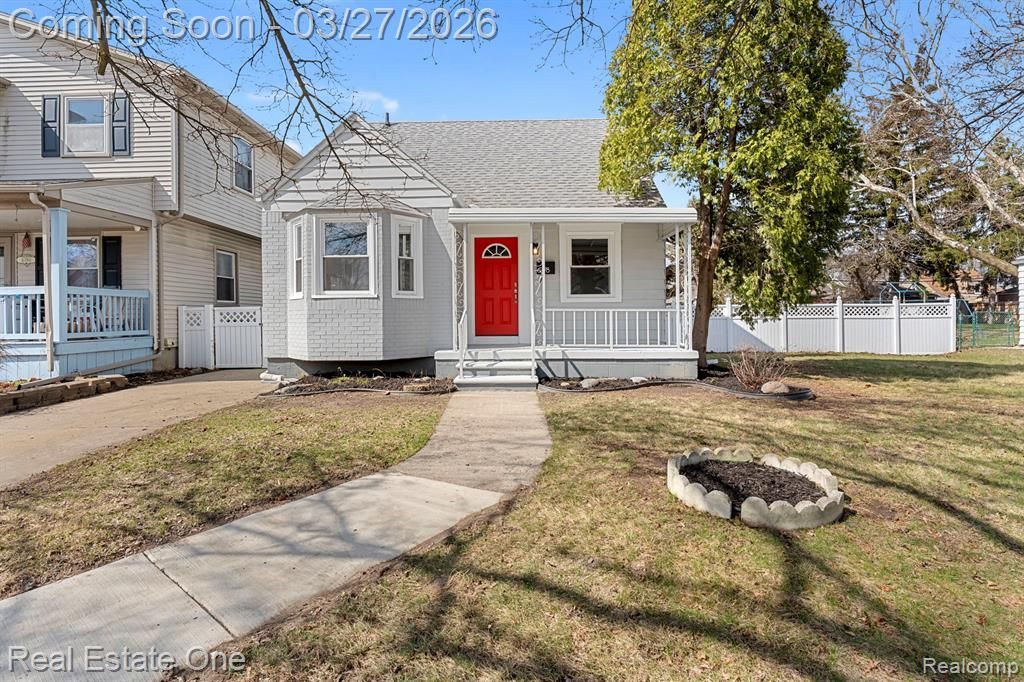 6778 Buckingham Avenue, Allen Park, MI 48101 Main Photo