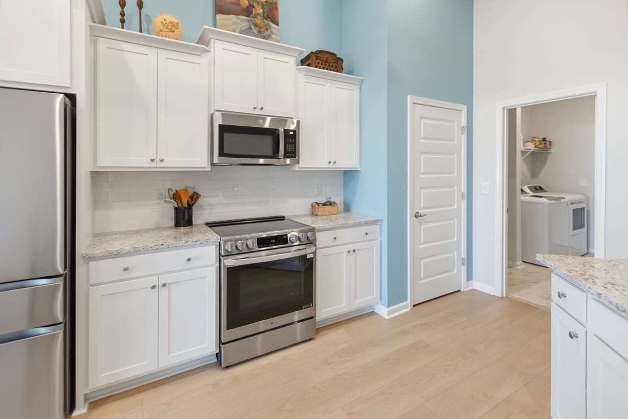 2009 Lone Cypress Dr Photo 9