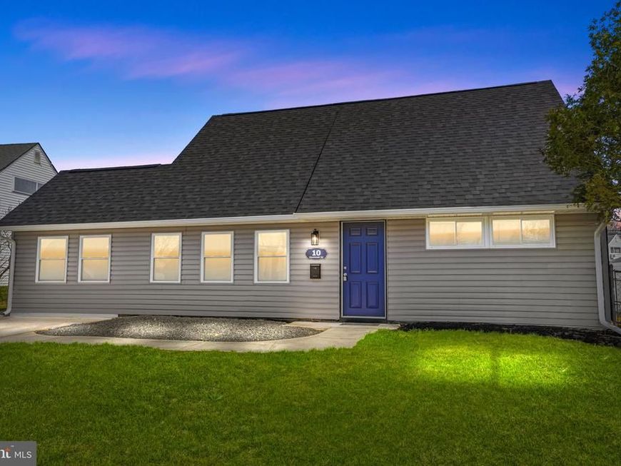 10 Macintosh Road , Levittown, PA 19056 Main Photo