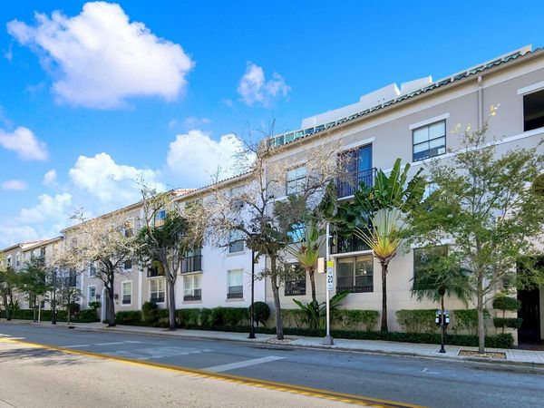 580 S Sapodilla Avenue, Unit 102, West Palm Beach, FL 33401