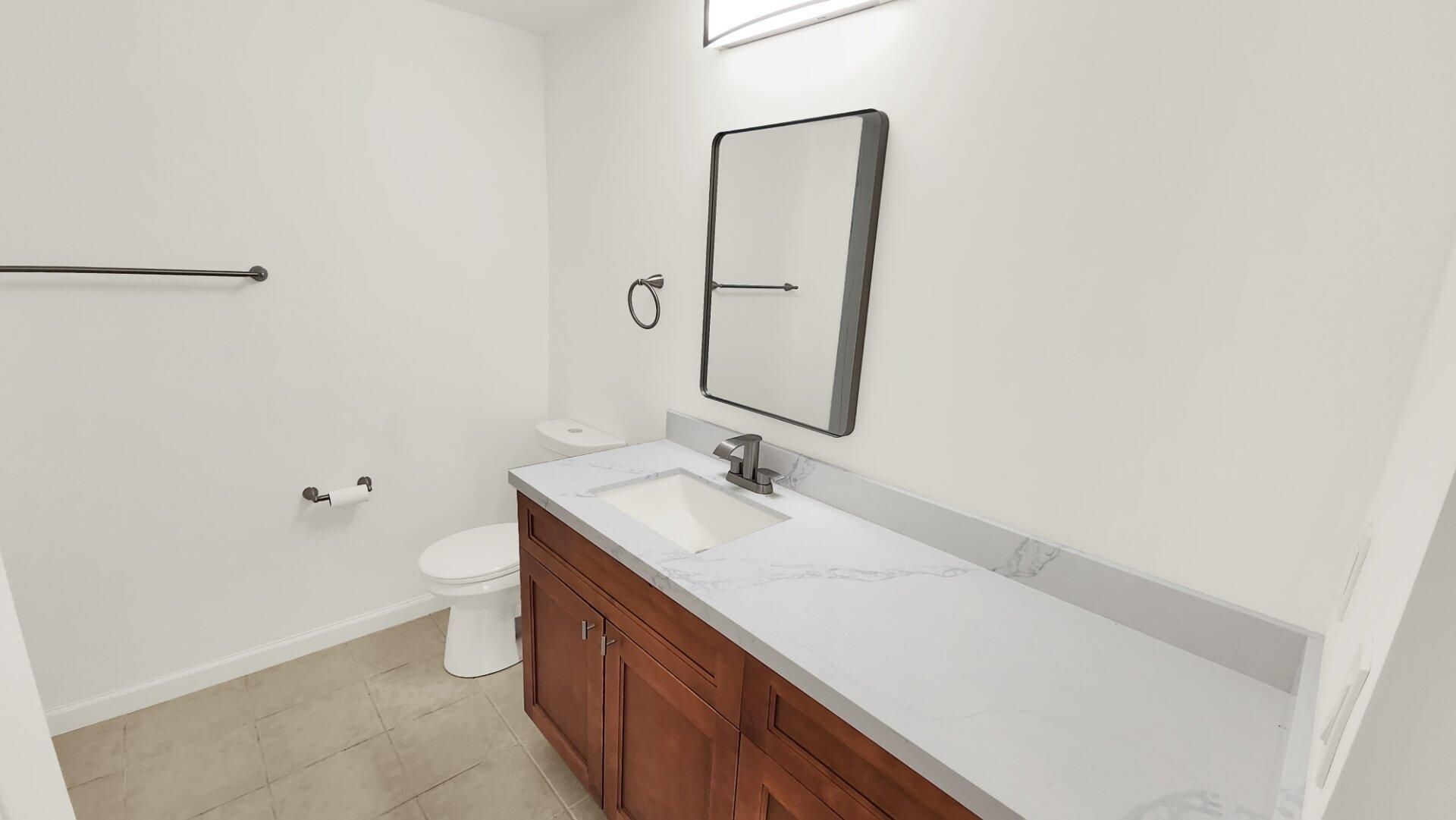 580 S Sapodilla Avenue, Unit 102, West Palm Beach, FL 33401 Photo