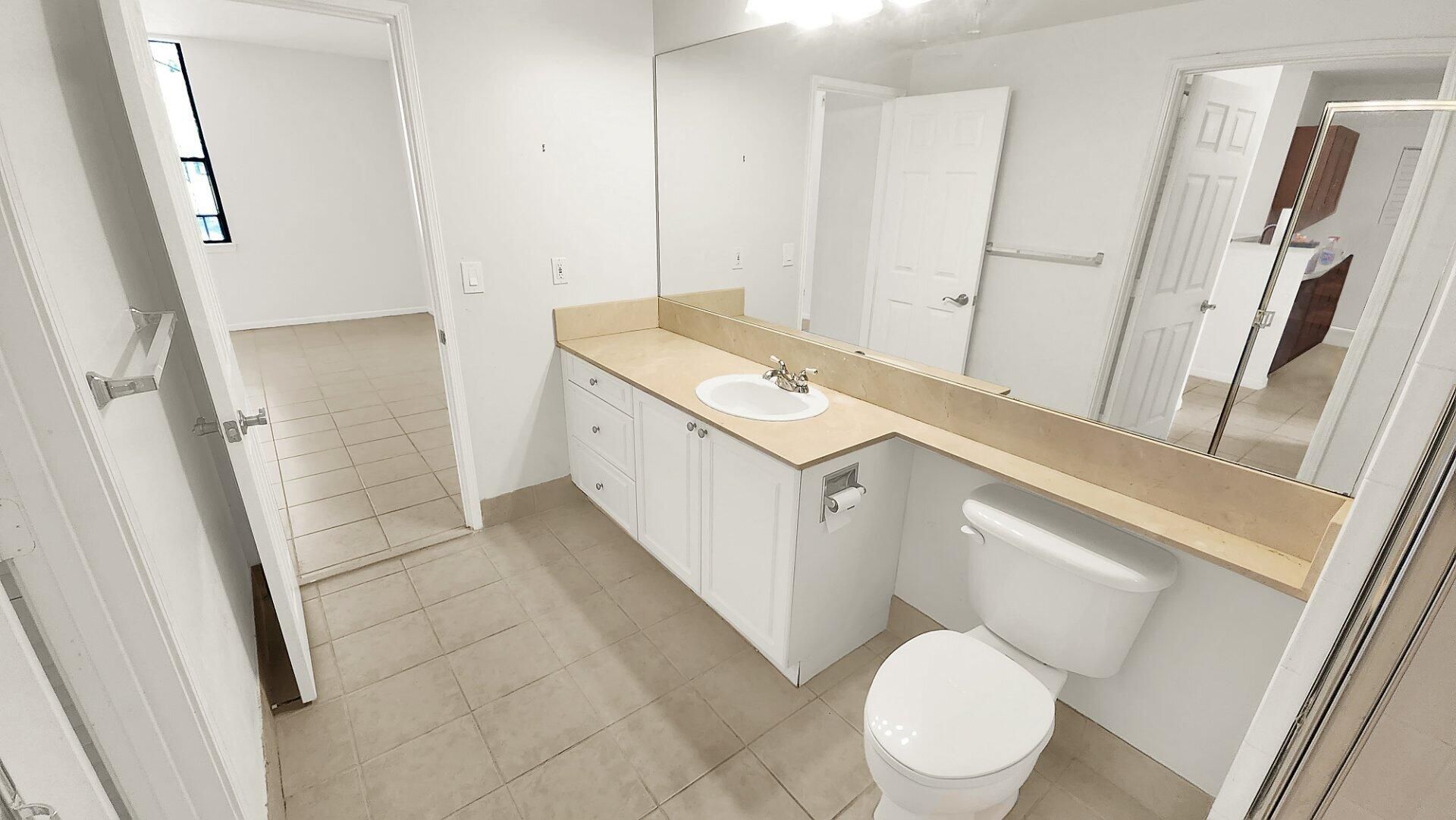 580 S Sapodilla Avenue, Unit 102, West Palm Beach, FL 33401 Photo