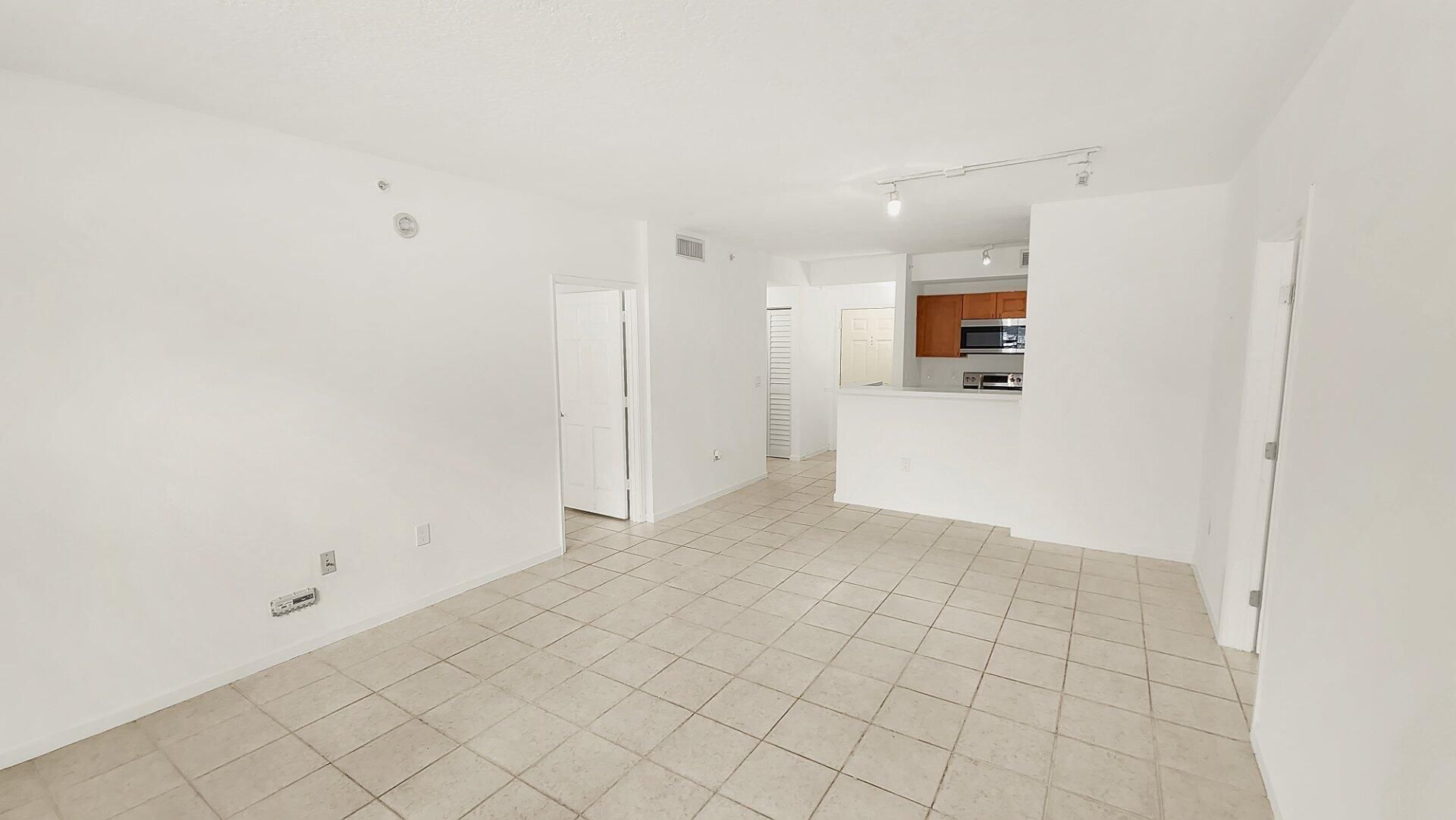 580 S Sapodilla Avenue, Unit 102, West Palm Beach, FL 33401 Photo