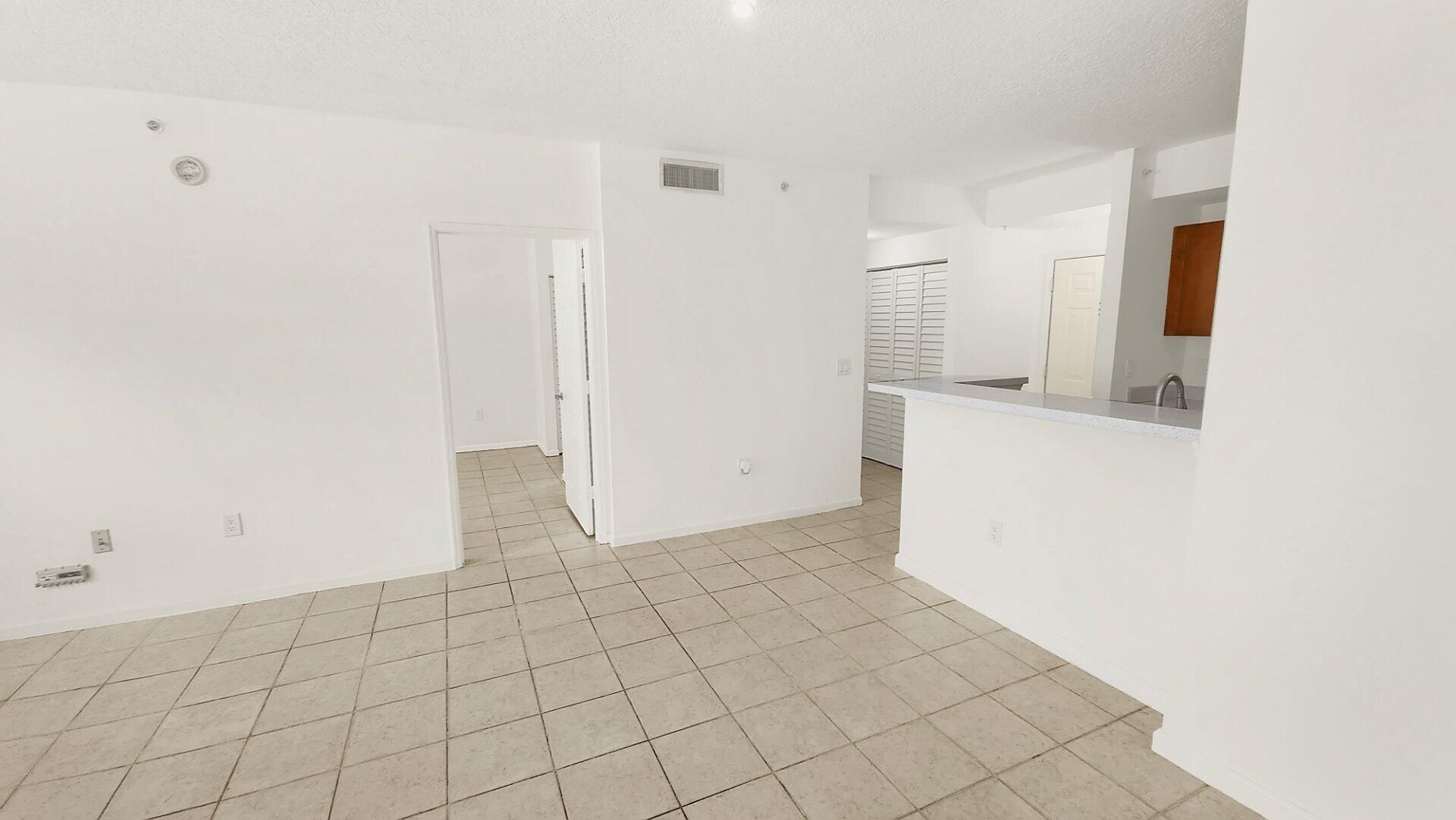 580 S Sapodilla Avenue, Unit 102, West Palm Beach, FL 33401 Photo