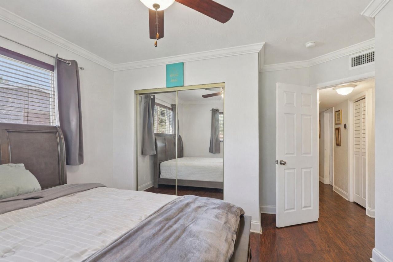 4688 NW 1st Street, Plantation, FL 33317 Photo