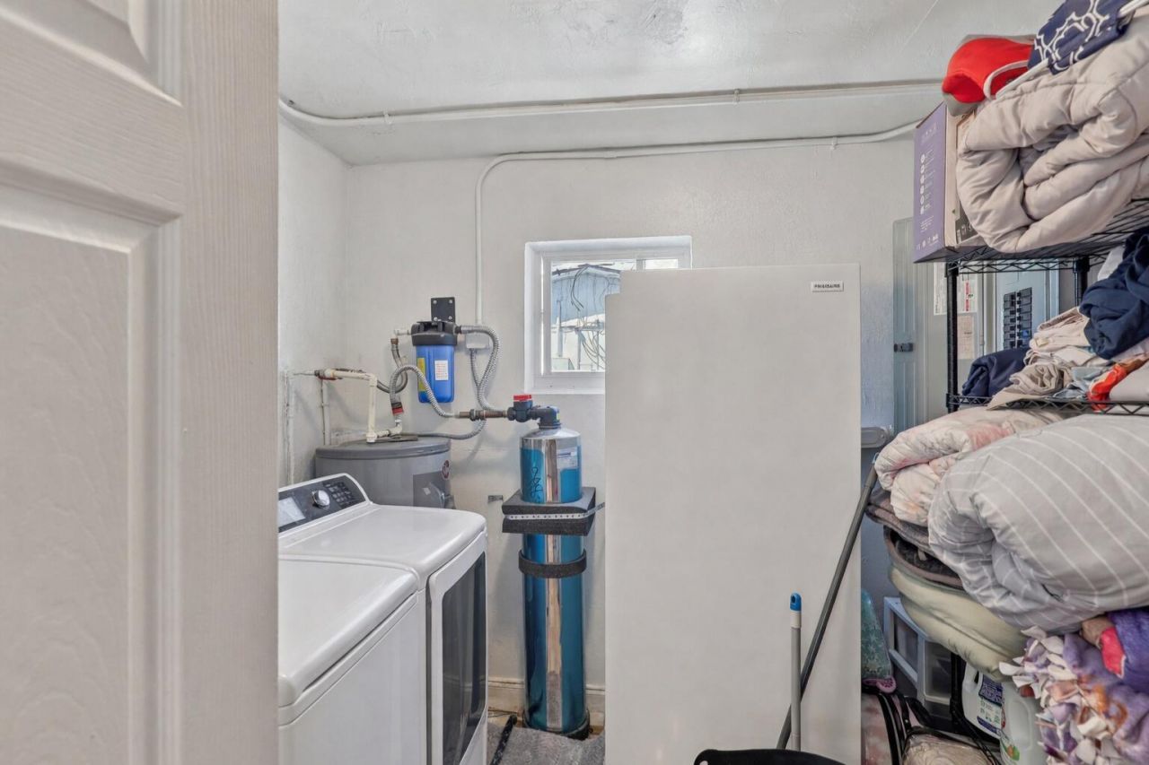 4688 NW 1st Street, Plantation, FL 33317 Photo