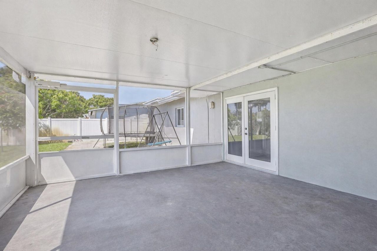 4688 NW 1st Street, Plantation, FL 33317 Photo