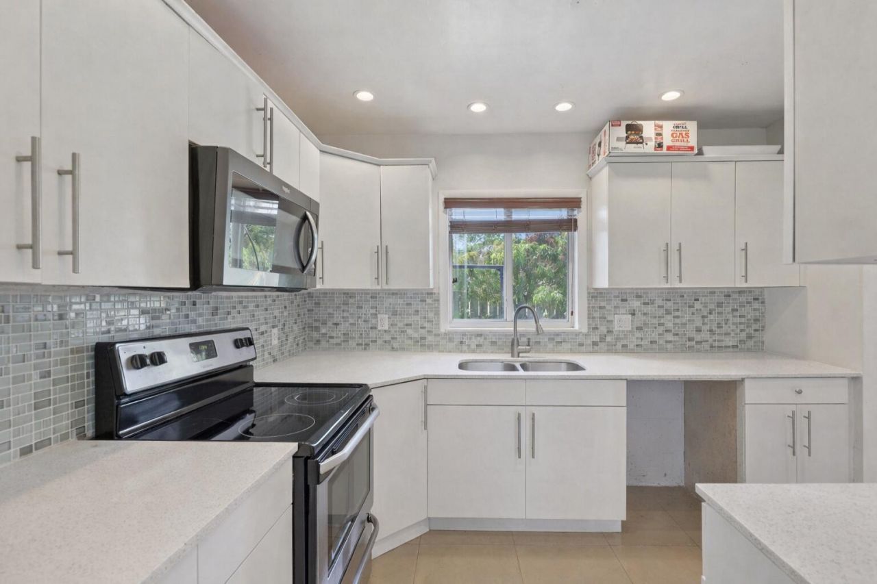 4688 NW 1st Street, Plantation, FL 33317 Photo