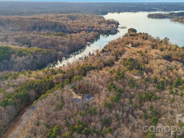 8930 Island Point Road , Charlotte, NC 28278