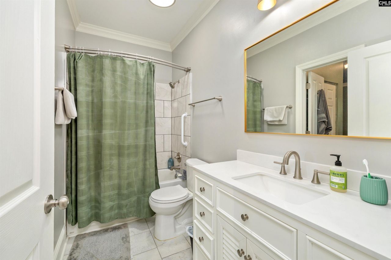 900 Taylor Street Photo 13