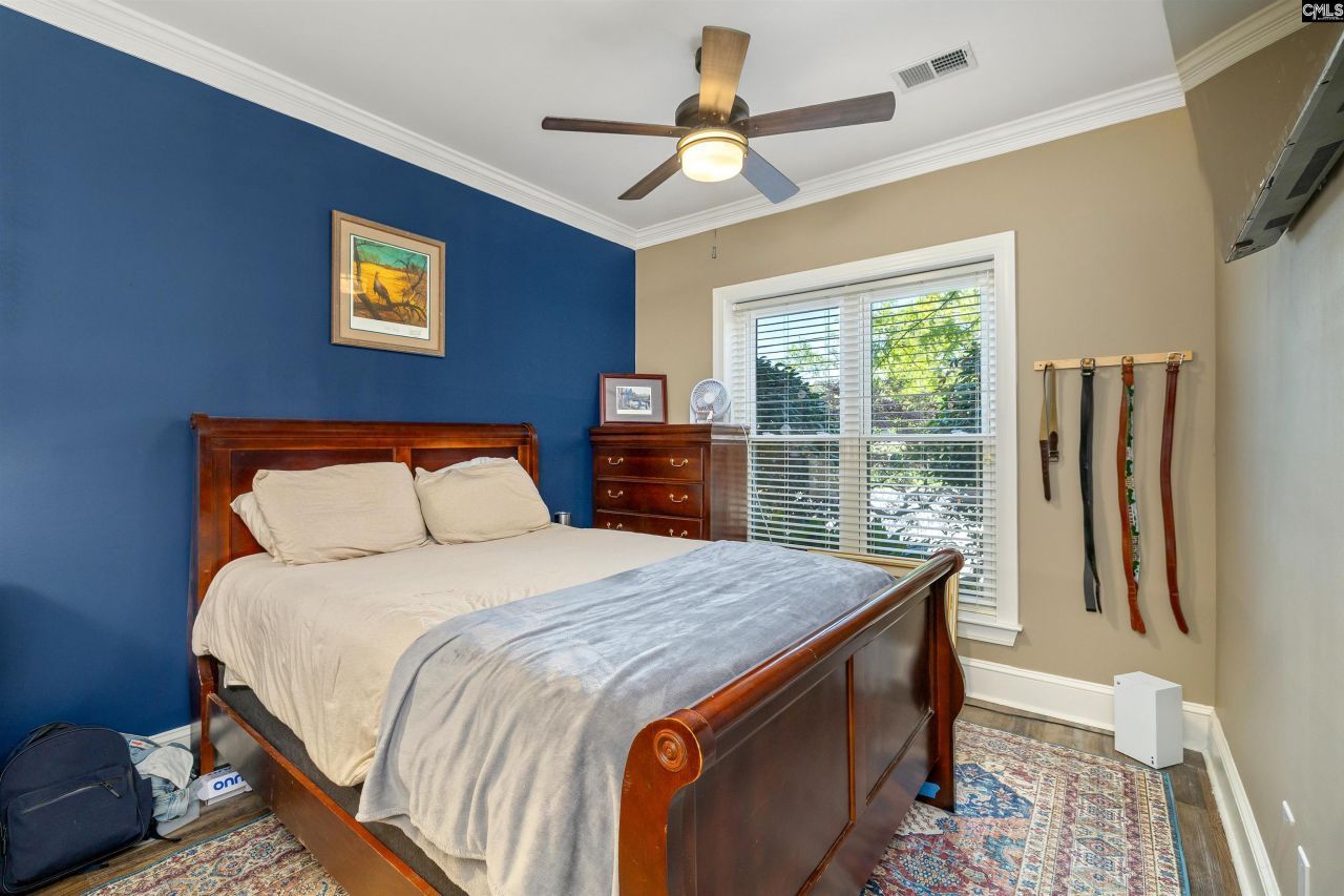 900 Taylor Street Photo 17