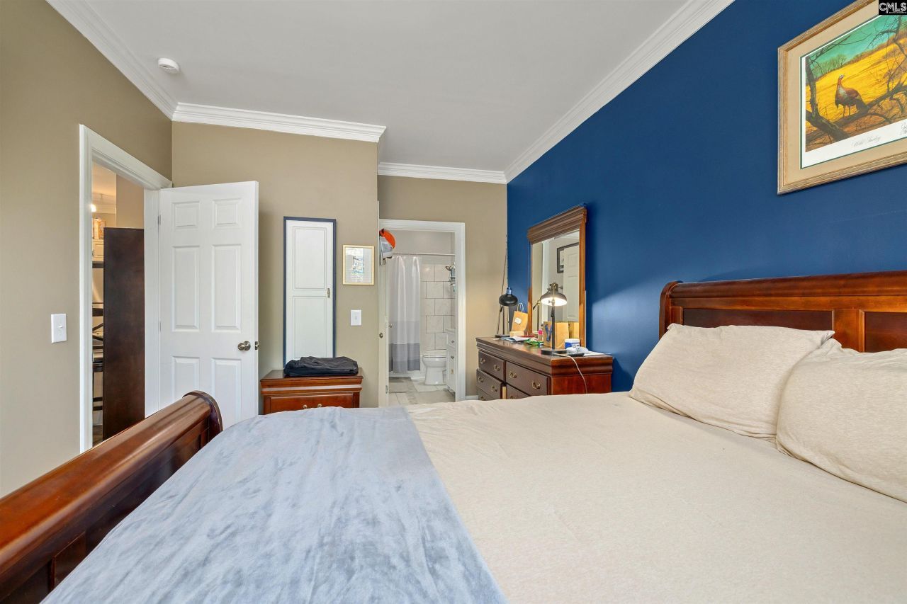 900 Taylor Street Photo 18