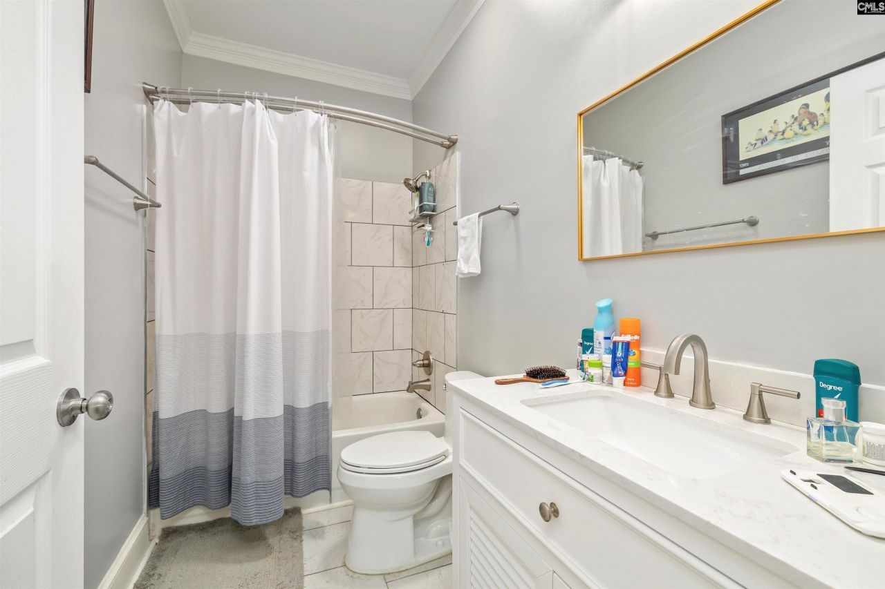 900 Taylor Street Photo 19