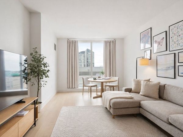 1 Franklin St, Unit 1602, Boston, MA 02110