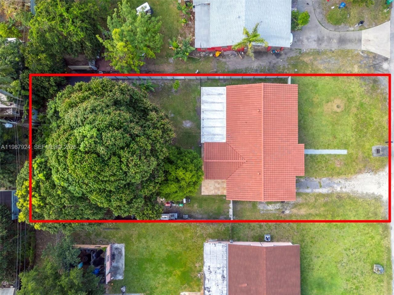 10747 NW 22nd Ct, Miami, FL 33167 Photo