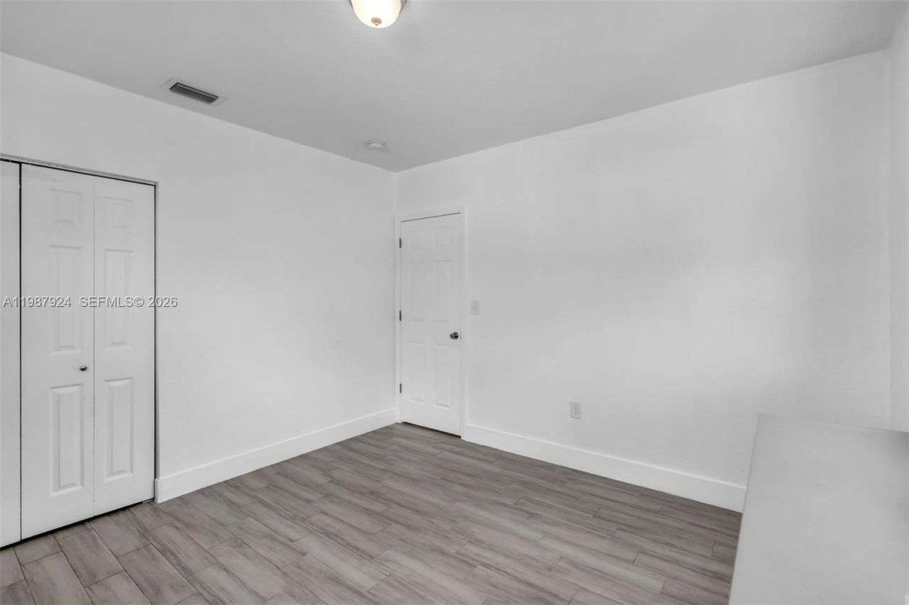 10747 NW 22nd Ct, Miami, FL 33167 Photo