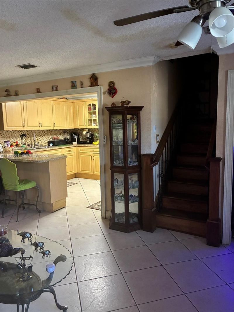 2530 W 60th Pl , Unit 103-17, Hialeah, FL 33016 Photo