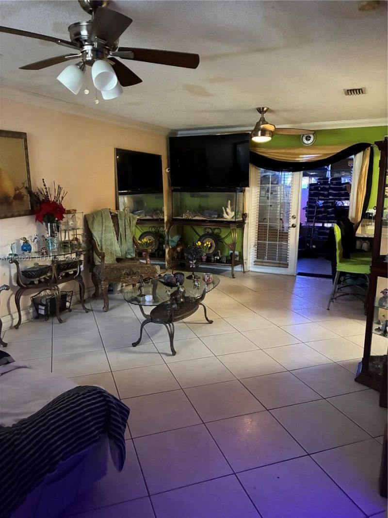 2530 W 60th Pl , Unit 103-17, Hialeah, FL 33016 Photo