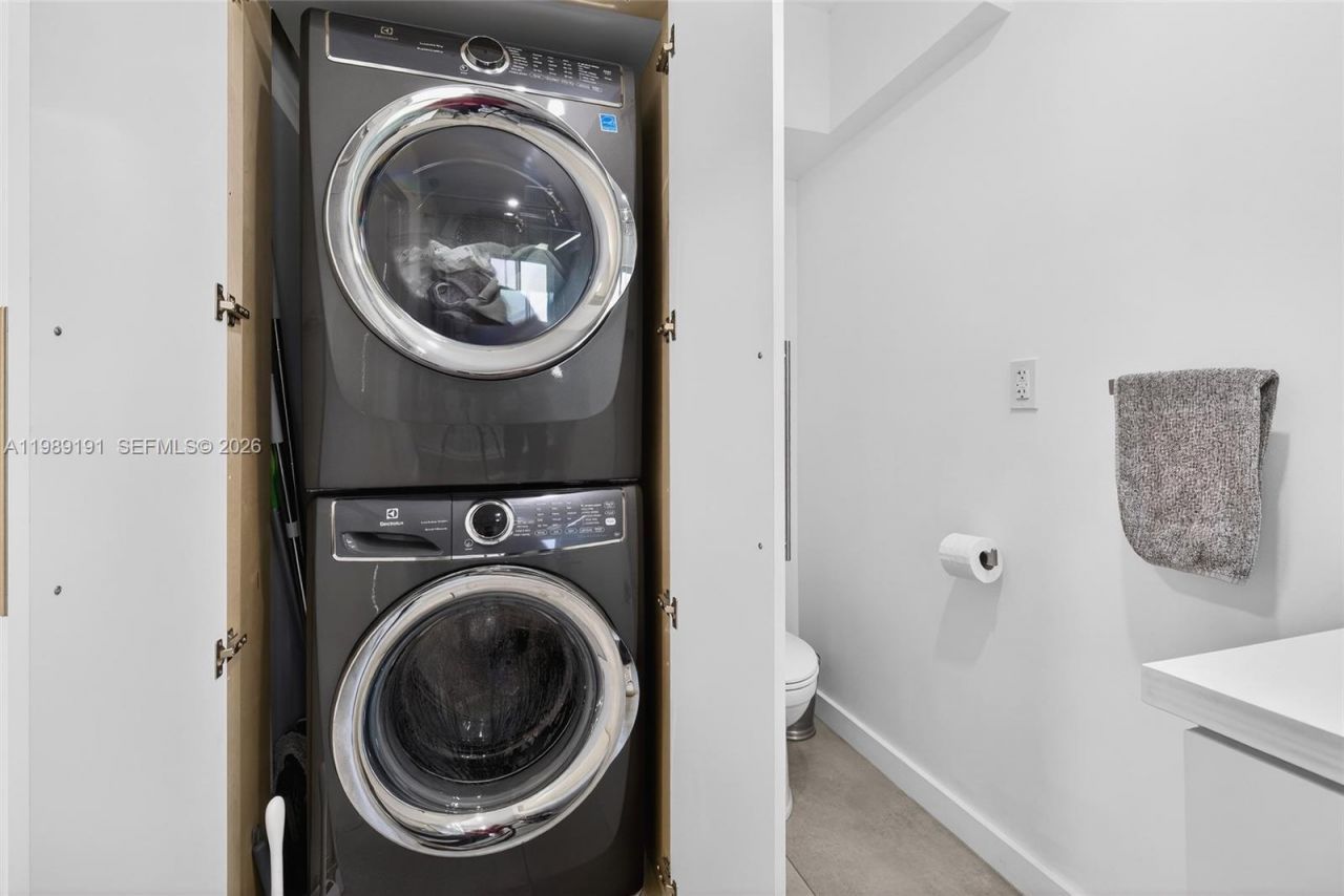 2431 SW 4th St, Miami, FL 33135 Photo