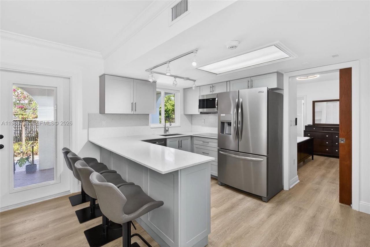 2431 SW 4th St, Miami, FL 33135 Photo