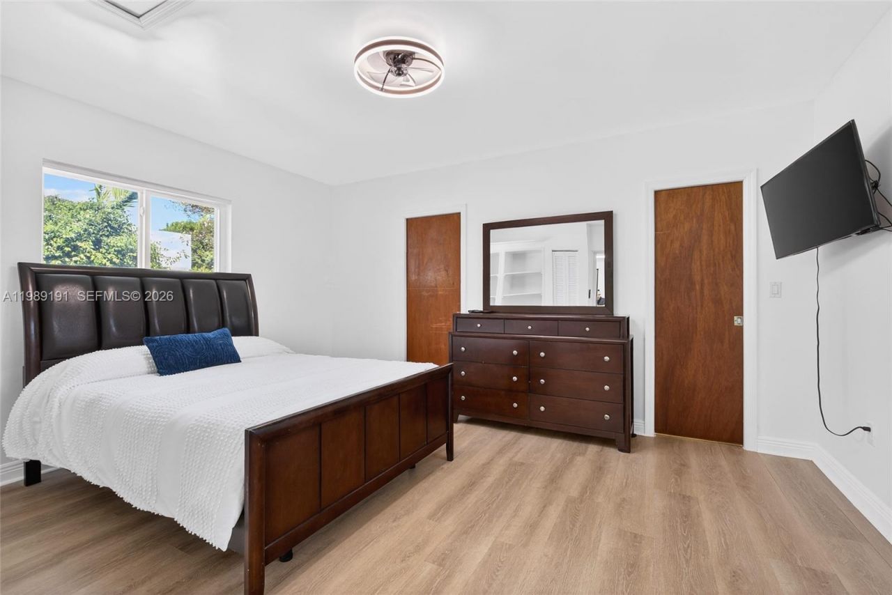 2431 SW 4th St, Miami, FL 33135 Photo