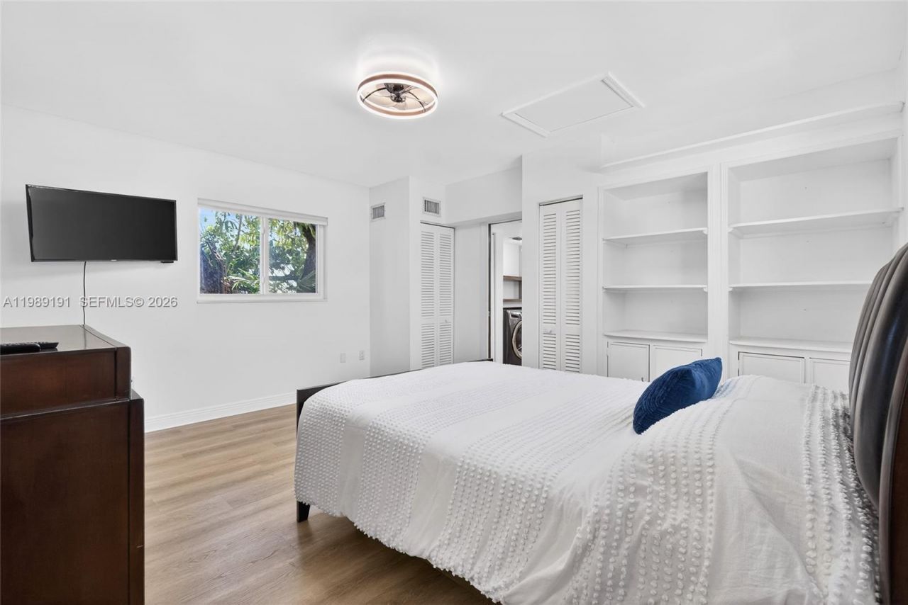 2431 SW 4th St, Miami, FL 33135 Photo